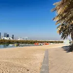 Urban Cozy -Sea View With Pool And Gym Access